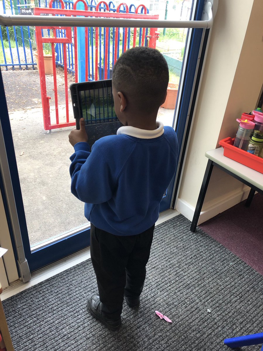 MrsRichmondBHTP's tweet photo. Fab day yesterday using iPads with my reception children. Inspired by  the brilliant cpd I went to on Wednesday. @TransformTrust @terri_marie17 @rfwilliamson15  @MrsWhite1972 https://t.co/C7QWKllYvQ