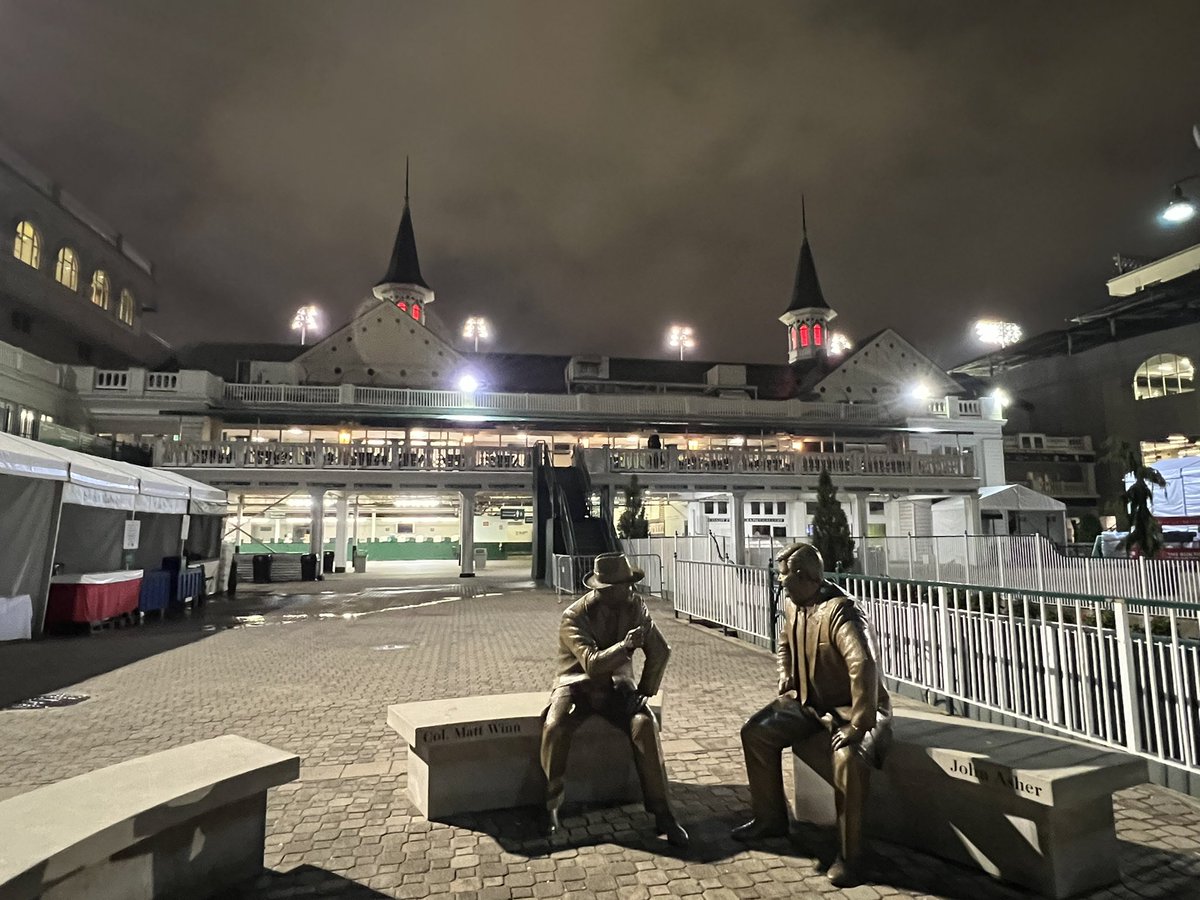 Good morning from <a href="/ChurchillDowns/">Churchill Downs</a> #KentuckyDerby2022