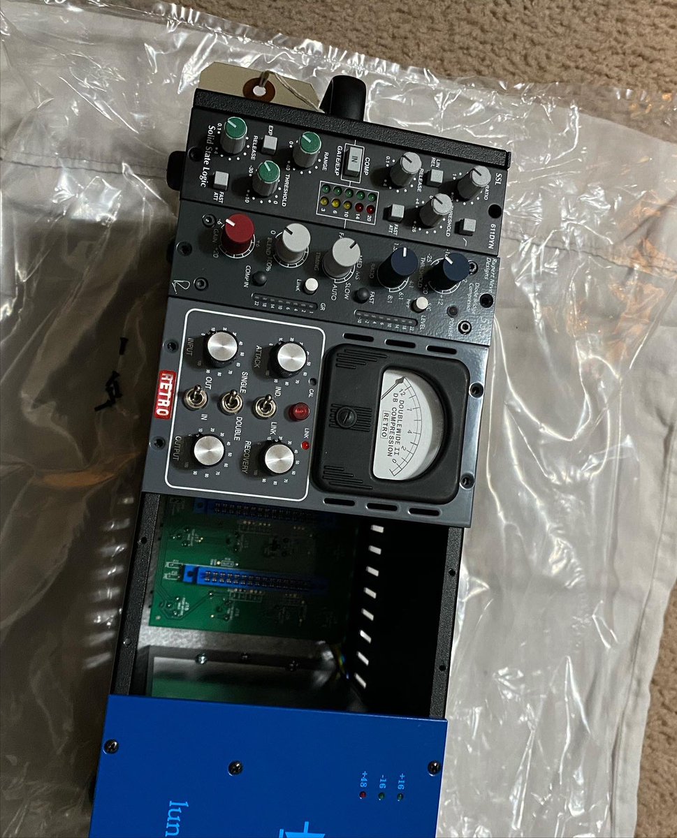 GottaBeClassic's tweet photo. Vocal and 2Bus Compression complete..Packed a “Full Lunch” that day lol this was good day #Engineering #Mixing #Recording #Mastering #Production #Ssl #Apilunchbox #Neve #ShadowHills #RetroInstruments https://t.co/0yk5xCE7gq