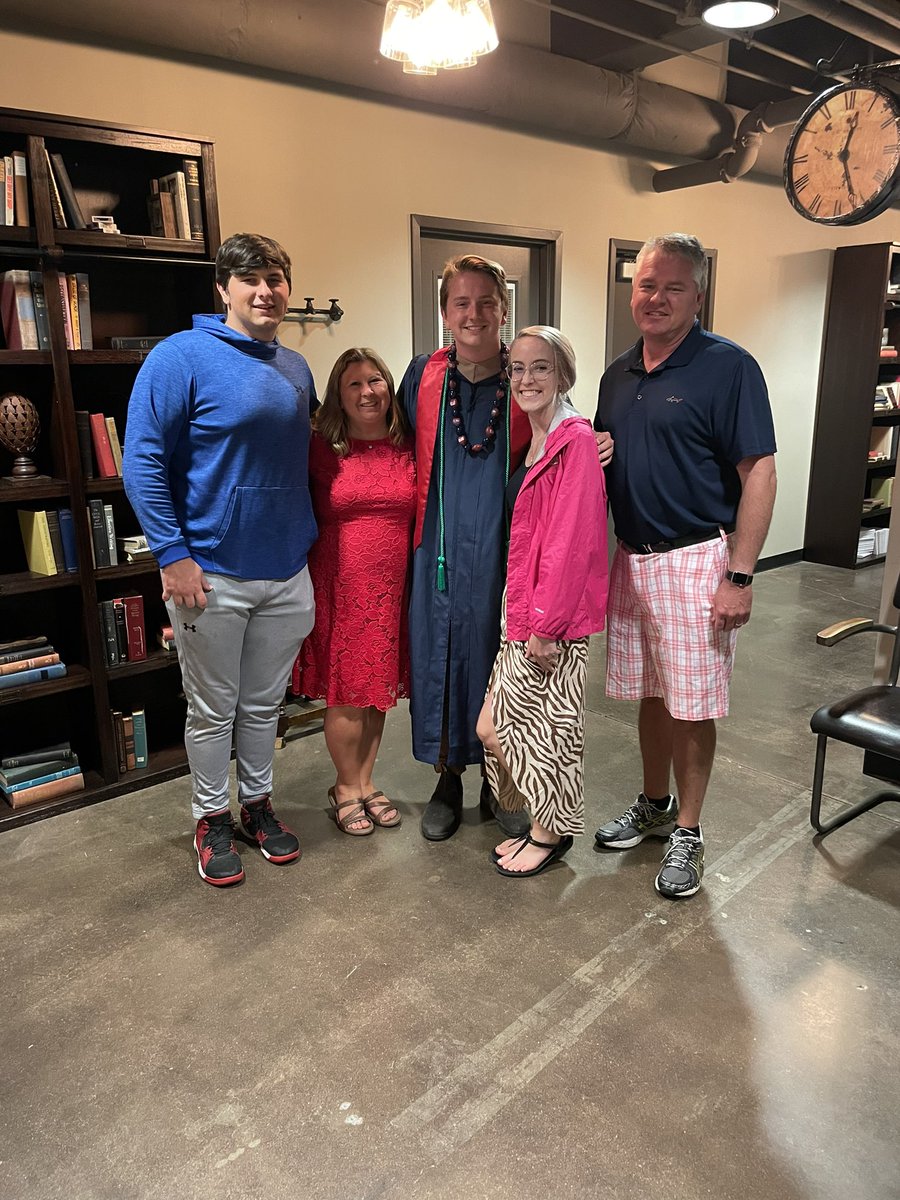 debbiestruble's tweet photo. Thankful for the @LibertyU legacy of raising champions for Christ! Thank you @jonathanfalwell for your leadership and continuing your dads vision! Congratulations @Michael_Struble, @kevinjstruble and I are so proud of you!! What a gift to watch Michael finish strong! https://t.co/6d71YAOiPM