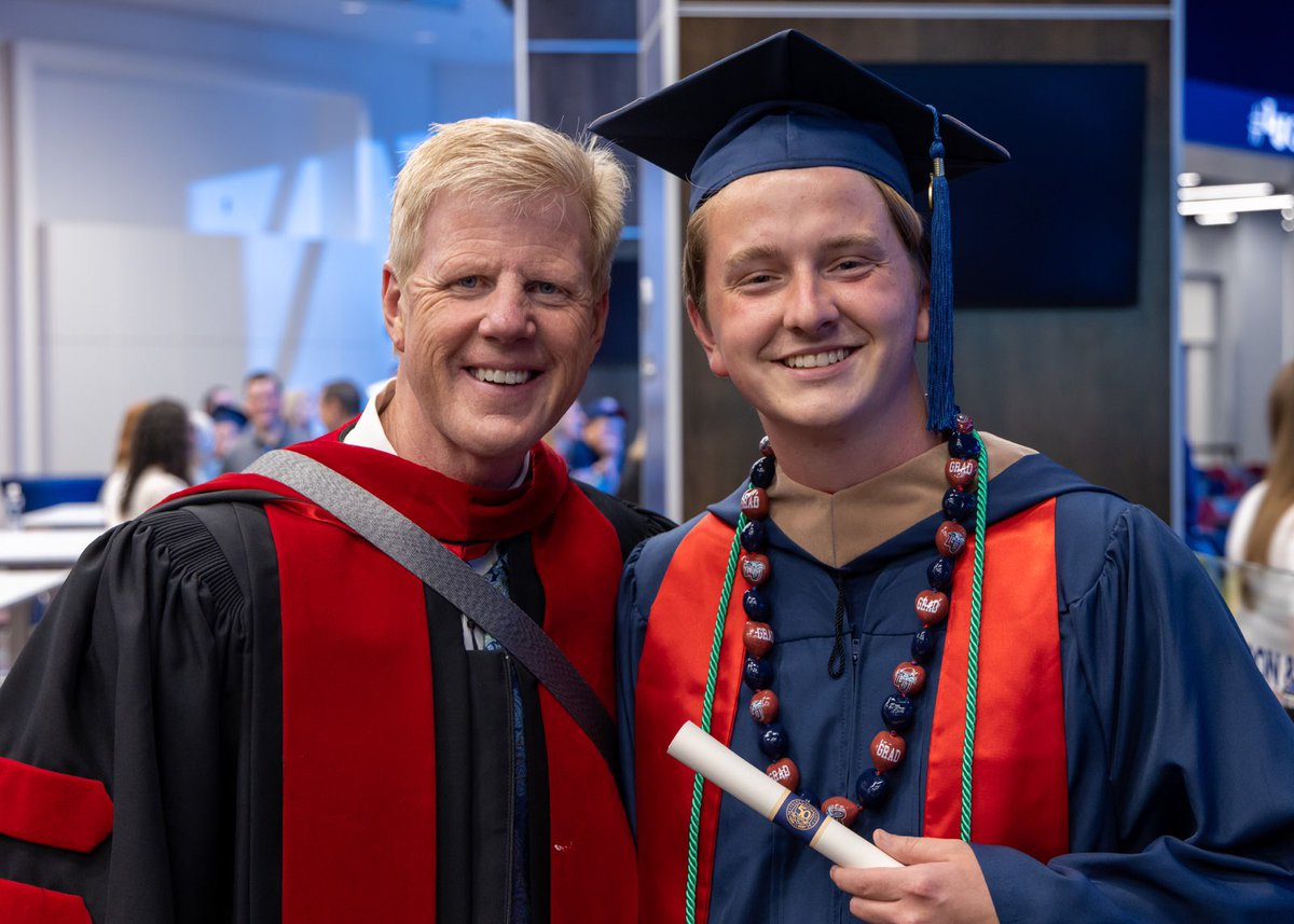 debbiestruble's tweet photo. Thankful for the @LibertyU legacy of raising champions for Christ! Thank you @jonathanfalwell for your leadership and continuing your dads vision! Congratulations @Michael_Struble, @kevinjstruble and I are so proud of you!! What a gift to watch Michael finish strong! https://t.co/6d71YAOiPM