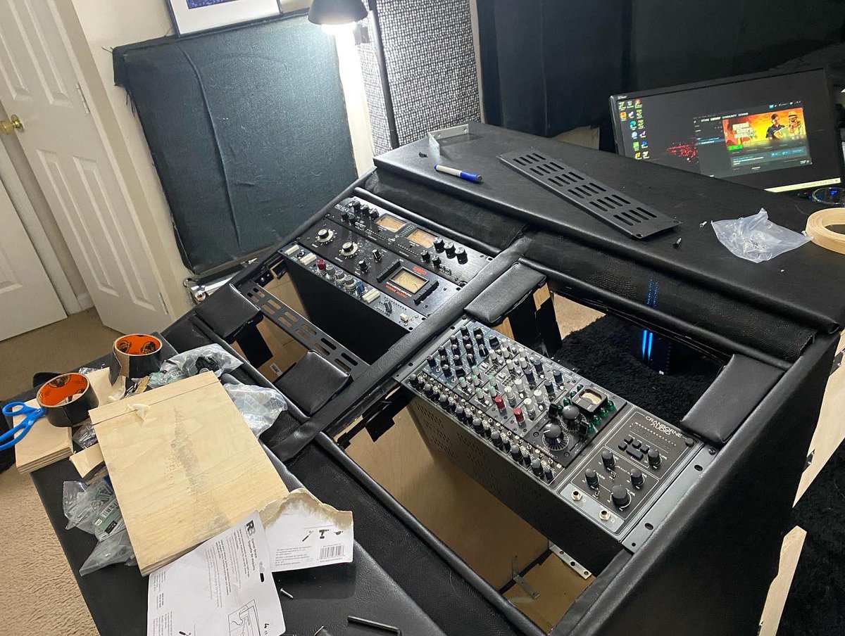 GottaBeClassic's tweet photo. How to build a Mixing/Mastering Desk Youself Pt.2..Lowes, HobbyLobby, Walmart can get you there #Engineering #Mastering #Mixing #Recording #Production #woodwork https://t.co/DvsdrlUuUk