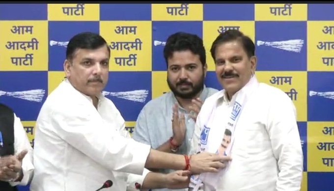 deepu0691's tweet image. Welcome to @AamAadmiParty Shri #HarshdevSingh G, Ex Education Ministers, You are always remembered for bringing revolution in education sector during your time. Your entry is big boost for the party in Jammu and Kashmir