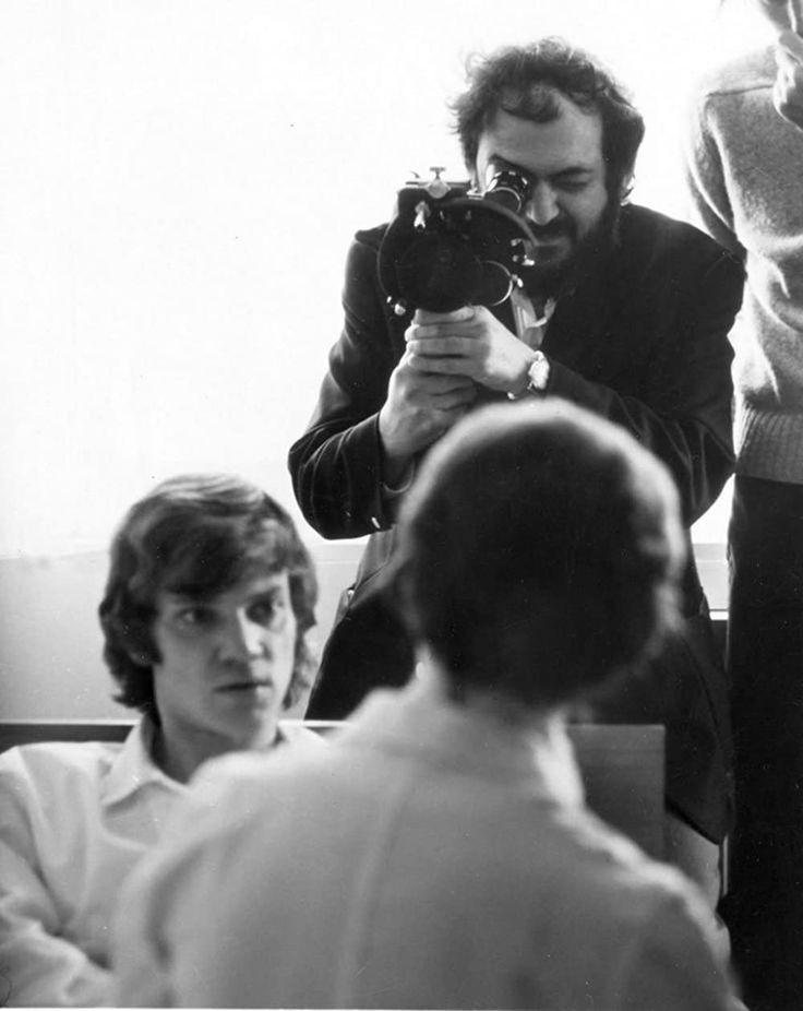 projectionistw's tweet photo. Stanley Kubrick and Malcolm McDowell on the set of 'Clockwork Orange' (1971). https://t.co/o1itAH3pwY