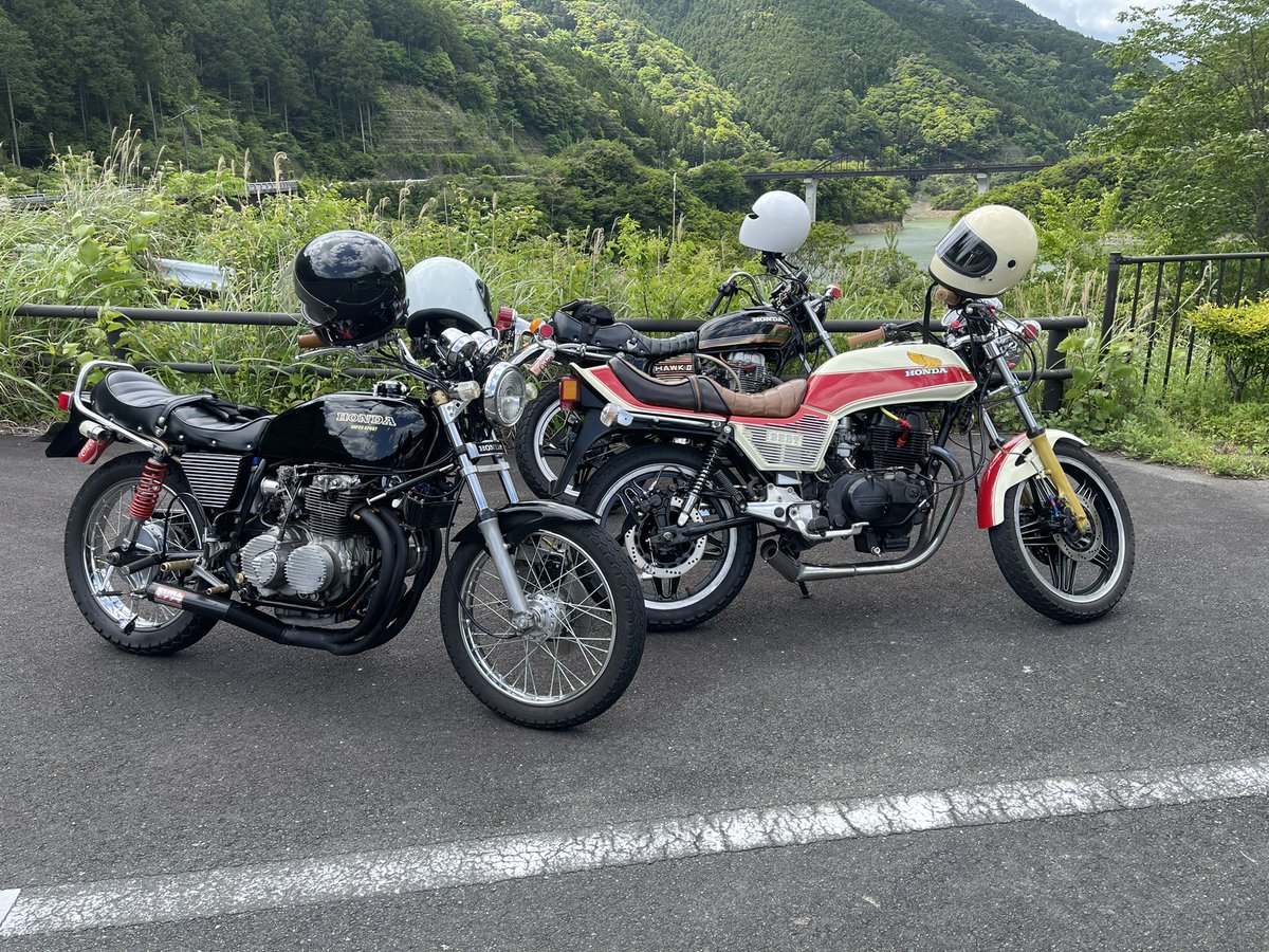 SUPERHawkIII88's tweet photo. ツーリング #HONDA #旧車バイク #旧車 #絶版車 #極上車 #ホーク #ホークII #ホークIII #SUPERHawkIII #ヨンフォア https://t.co/MVmskn0yrx