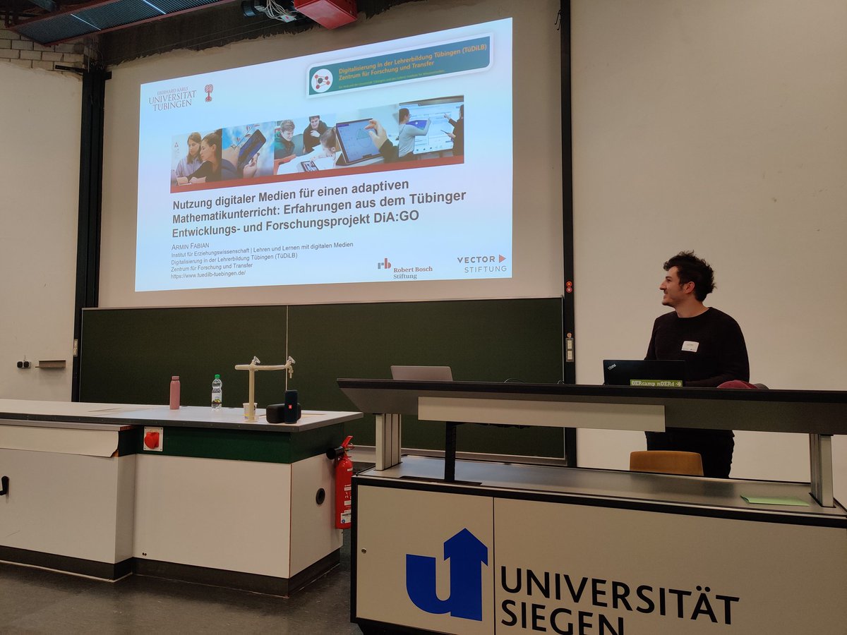 Heute habe ich DiA:GO (uni-tuebingen.de/einrichtungen/…) bei der Vernetzungstagung "Mathematikunterricht mit digitalen Medien und Werkzeugen in Schule und Forschung" vorgestellt. Schön war's! 

Danke für die Unterstützung des Projekts @BoschStiftung und @vectorstiftung!

#twlz 
#digilb