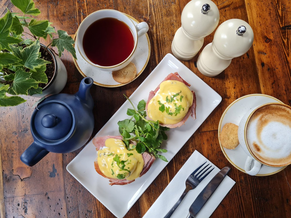 TheBetjemanArms's tweet photo. Our day warming breakfast ๐ฅฐ
Served from 8 AM! Perfect ๐
Lots of options to choose from.
@YoungsPubs @StPancrasInt #breakfastinlondon #breakfast #London https://t.co/myA3F63QfL