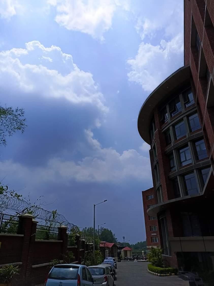 dit_university's tweet photo. A moment frozen in time. Listen closely… you can almost hear the mountains breathe and the birds whisper as nature surrounds the DIT campus in a shawl of golden solitude. 
 #DITExperience #campuslife #campuswithaview #naturelovers #cloudphotography #StudyatDIT #MadeinDIT https://t.co/r1GB6MKANz