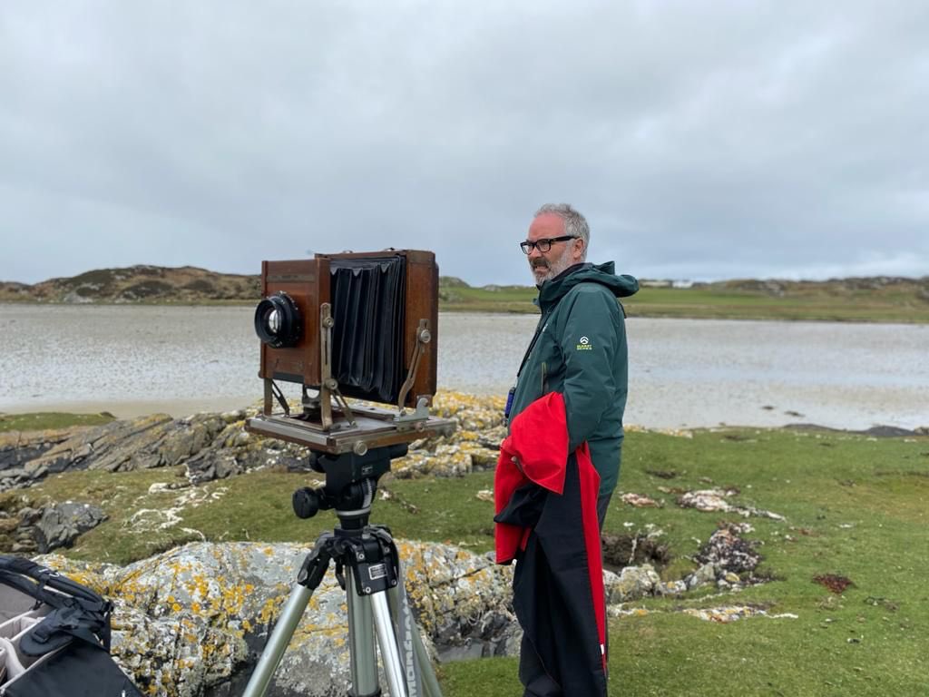 DocuScotland's tweet photo. We’ve enjoyed working with @craig_easton this week as part of the #DocumentScotland #photography team delivering our #ShowUsColonsay event.

We’ll be showcasing the work made by Craig and our community photographers at our Salon Evening tonight on #Colonsay.

@CreativeScots https://t.co/2jZnnL8gLQ