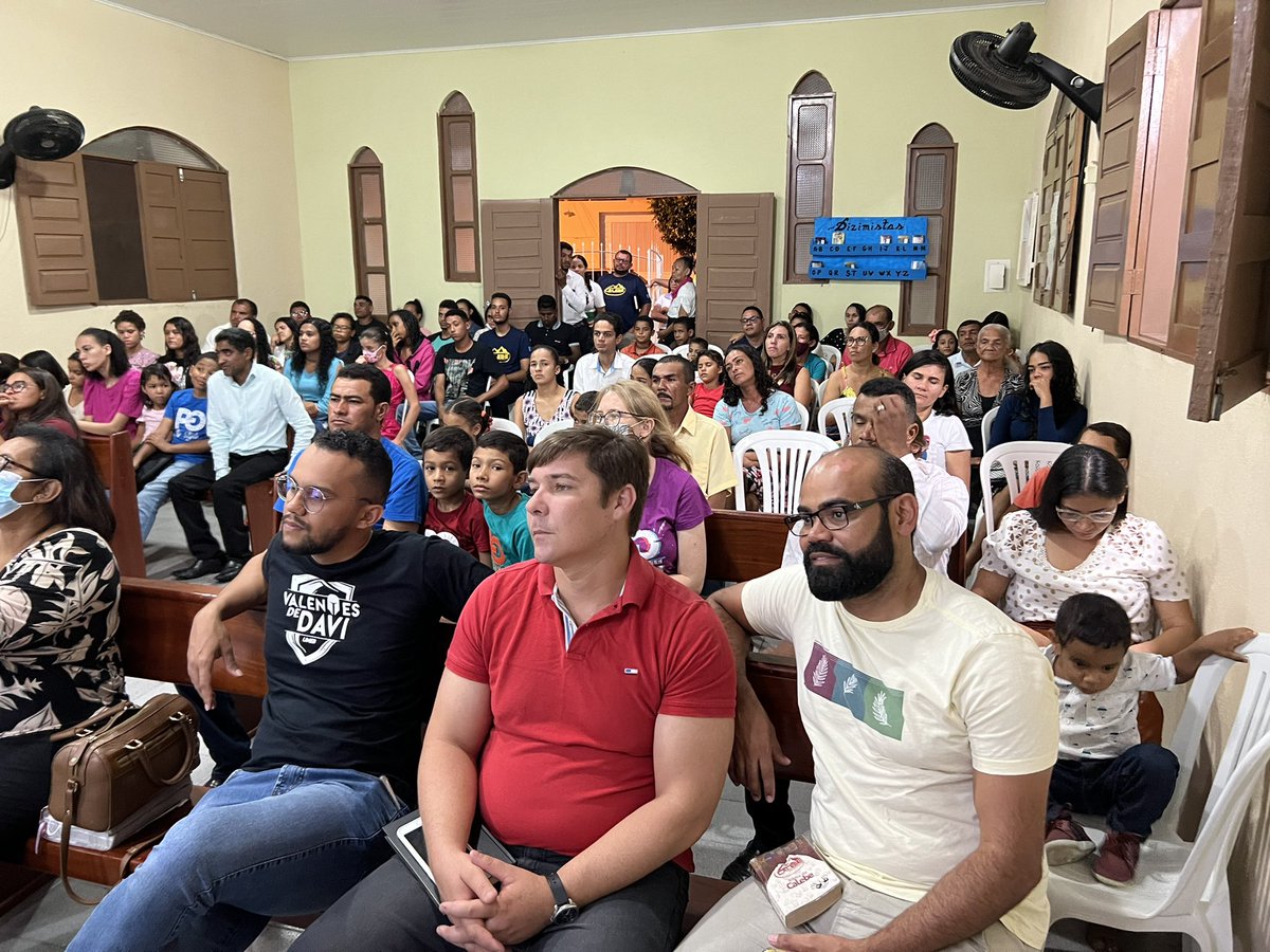 📌 Assembleia de PGs em S. J. Da Tapera. 

Uma igreja q ADORA nos Templos! 
Uma igreja q CONVIVE nas Casas!
Uma igreja q SALVA nas Ruas! 

_9 pessoas tiveram seus nomes gravados no livro da vida!_

Tremendaço <a href="/ElielsonSilva7/">Pr. Elielson  Silva</a>