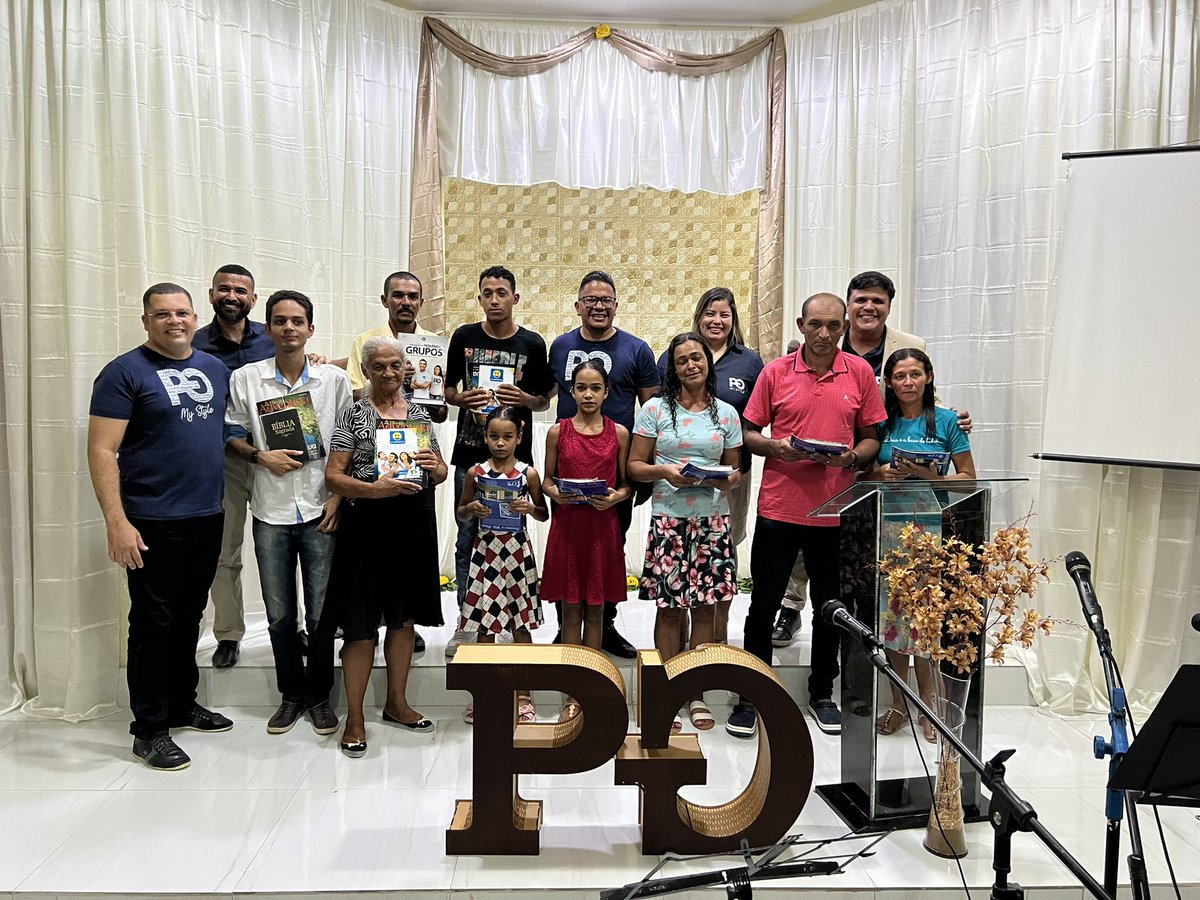 PrC_Augusto's tweet photo. 📌 Assembleia de PGs em S. J. Da Tapera. 

Uma igreja q ADORA nos Templos! 
Uma igreja q CONVIVE nas Casas!
Uma igreja q SALVA nas Ruas! 

_9 pessoas tiveram seus nomes gravados no livro da vida!_

Tremendaço @ElielsonSilva7 https://t.co/xZDlPtImql