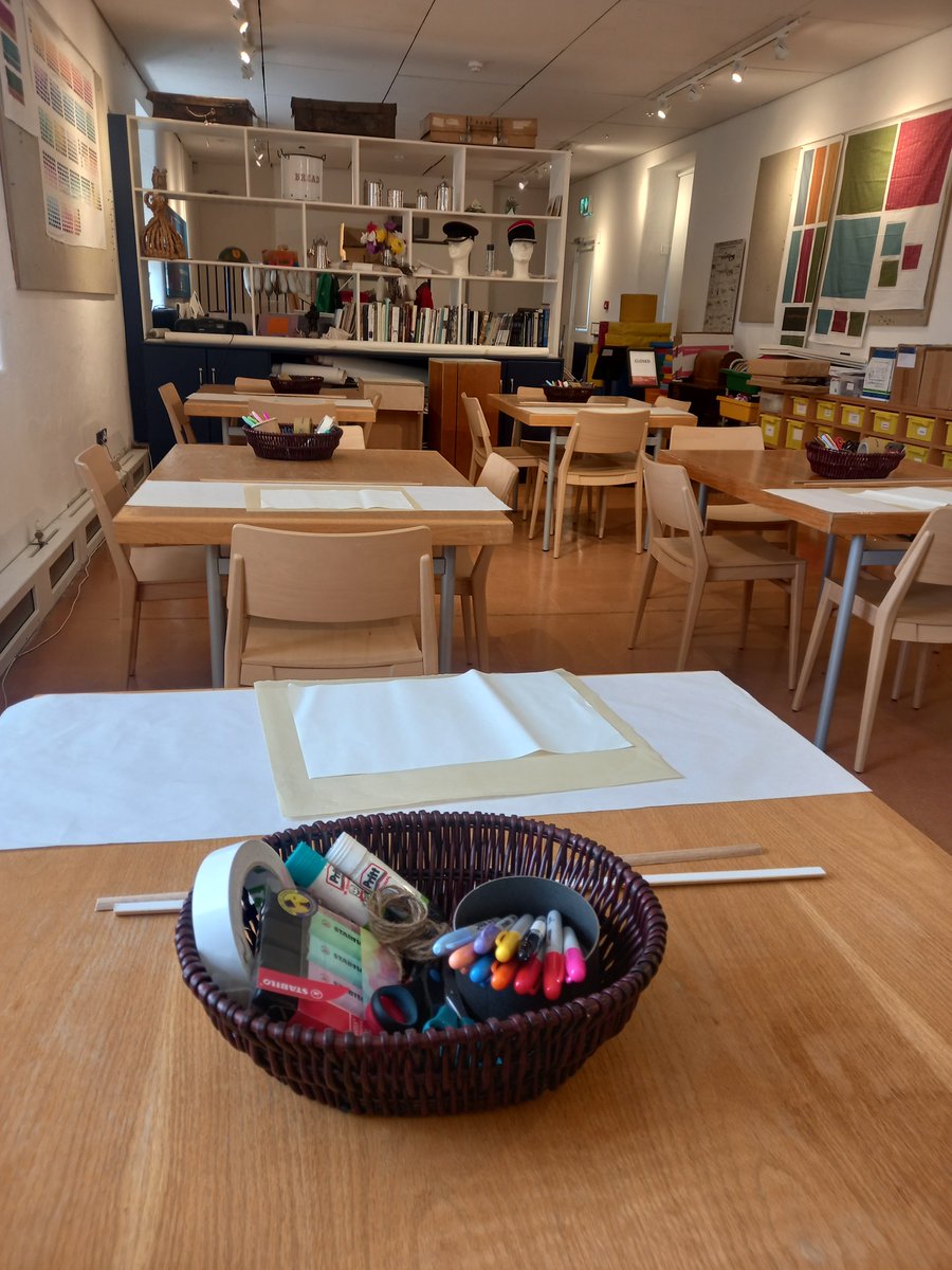 GeraldineBreen's tweet photo. Join @ReCreateIreland at the #D2E Geology Open Day @NMIreland in the Learning Resource Room at Collins Barracks. Make you own fossils from eco clay and more using sustainable materials! Places limited. For more info check link https://t.co/YrG8JLOF71 https://t.co/fgIVxv7QDt
