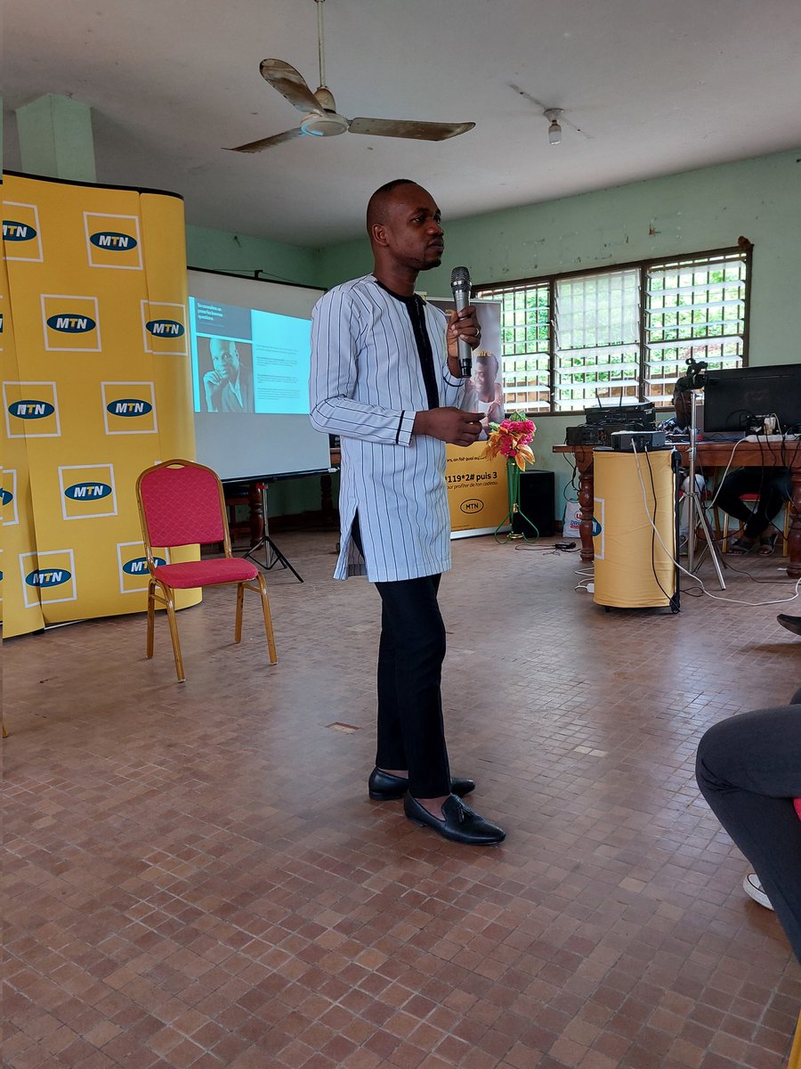 MTNBenin's tweet photo. Yello la team.
Nous y sommes !!!
Développer sa marque personnelle avec @darimage
#MASTERCLASSMTN #MTNRéseauN1 https://t.co/OoKegdMF9c