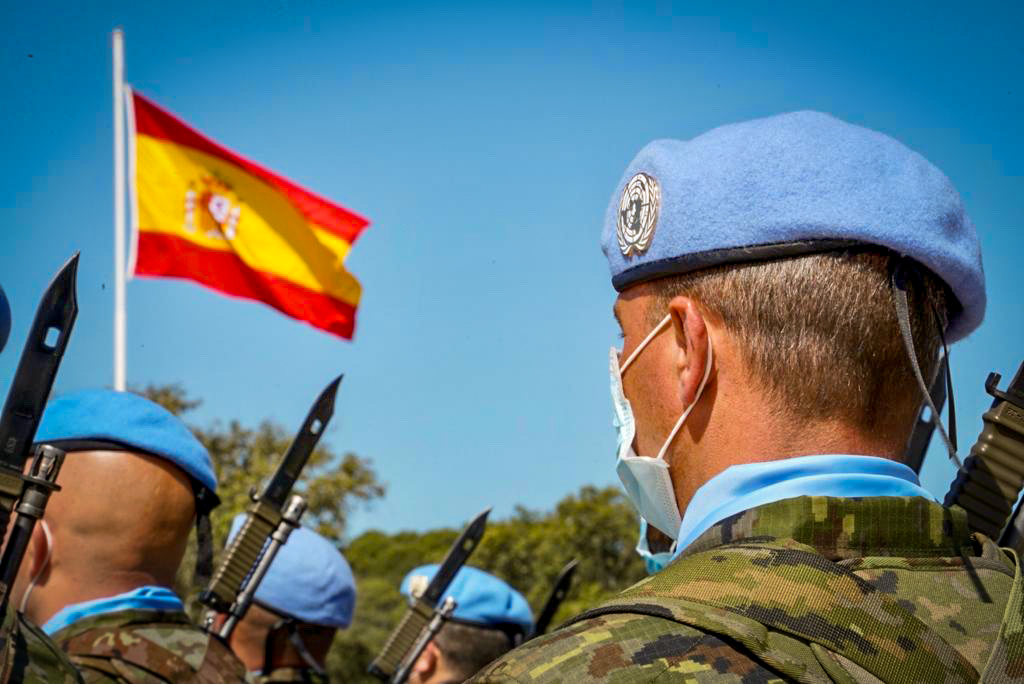 EjercitoTierra's tweet photo. La #BrigadaGuzmanelBueno ha despedido a los #militares que forman la 1ª rotación del contingente LH XXXVII @UNIFIL_ hacia tierras libanesas ¡Buena misión! y pedimos a nuestros seguidores que os envíen sus mensajes de apoyo ¡participa con tus comentarios! #SomostuEjército 🇪🇸 https://t.co/3LOADroNZt
