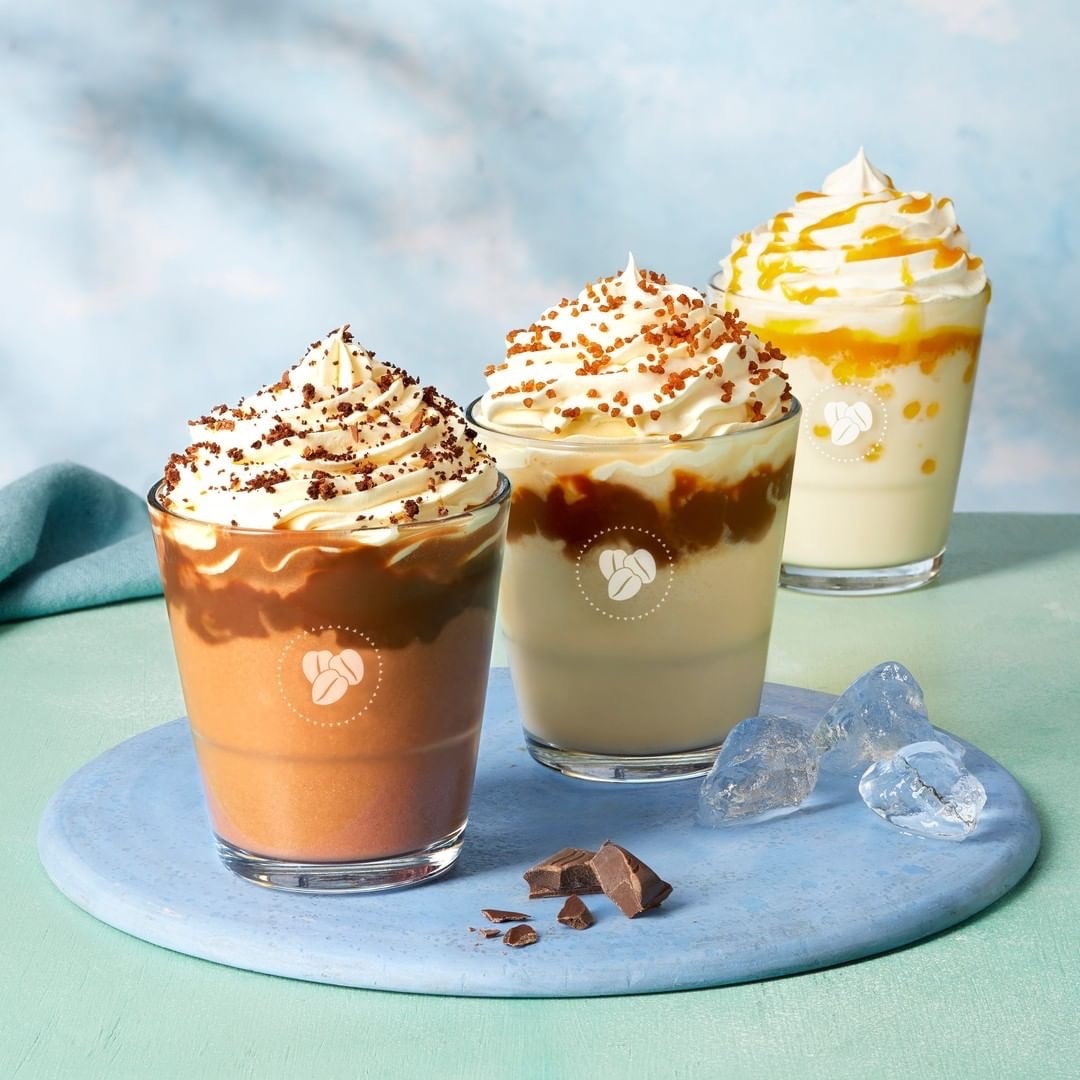County_Mall's tweet photo. Take the heat off with the new creamy Costa Coffee Frappé range! 🧊🧊🧊
@CostaCoffee #FrappeTime #CreamyCreations #CoolOff #HeatwaveSave #NewCostaRange https://t.co/tIiP4VRYjd