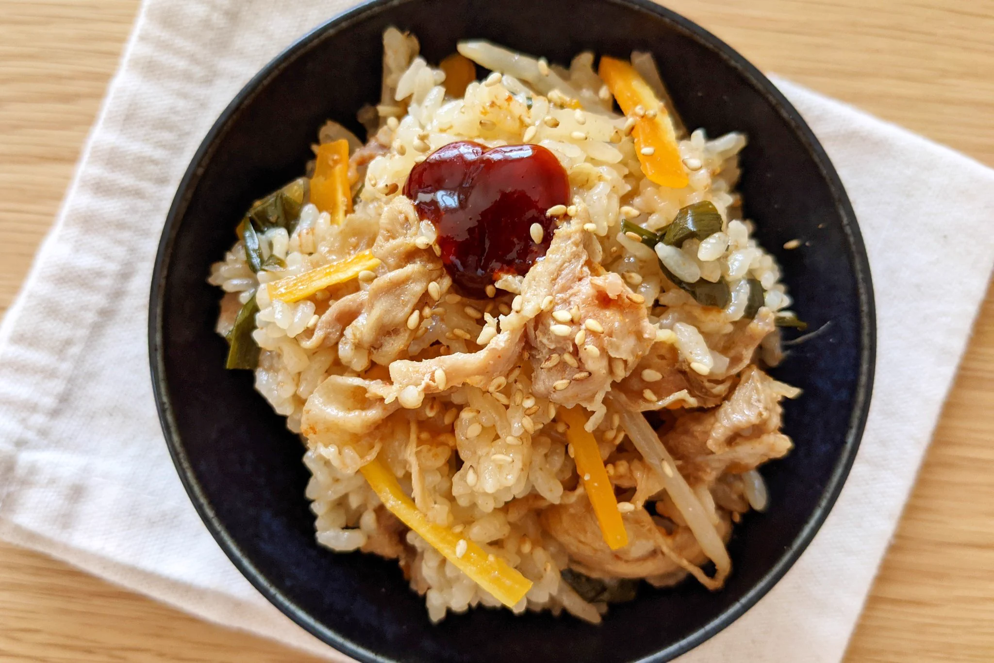 普通のビビンバよりお手軽！？ビビンバ風炊き込みご飯。