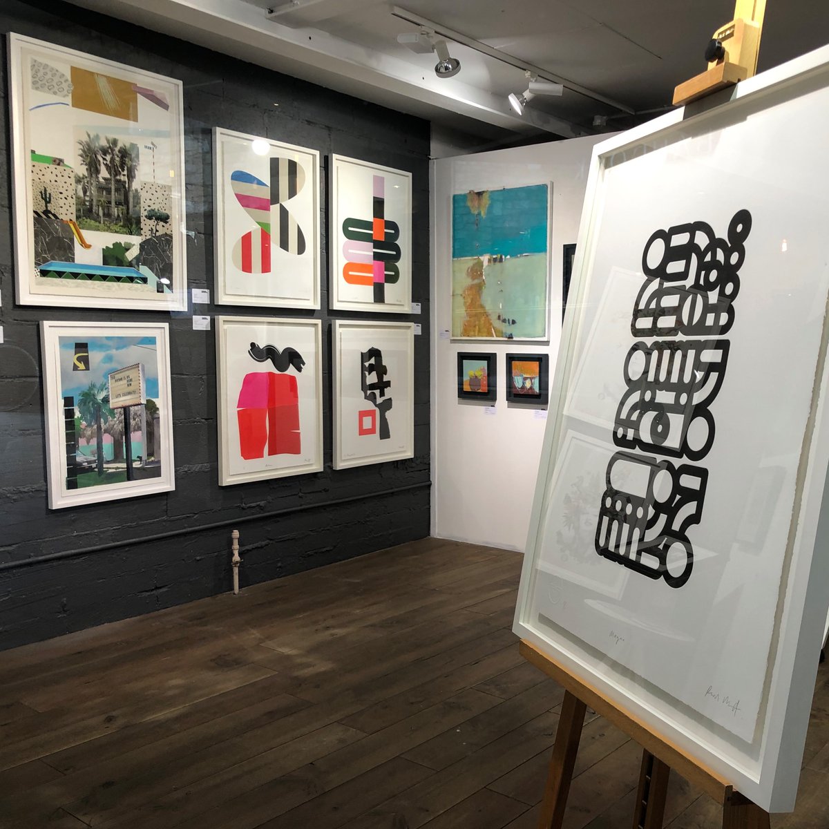 modern_artbuyer's tweet photo. Heading in the final (& sunny!) weekend of our wonderful #Bath pop-up @MilsomPlace so pop in to browse the collection of exceptional original paintings & prints #Bathgallery #Bathpopup @bonnie_clydeart @NeasmithPlum #PaulMinott #buyart #welovebath #buyprints https://t.co/D9qzkvBJld