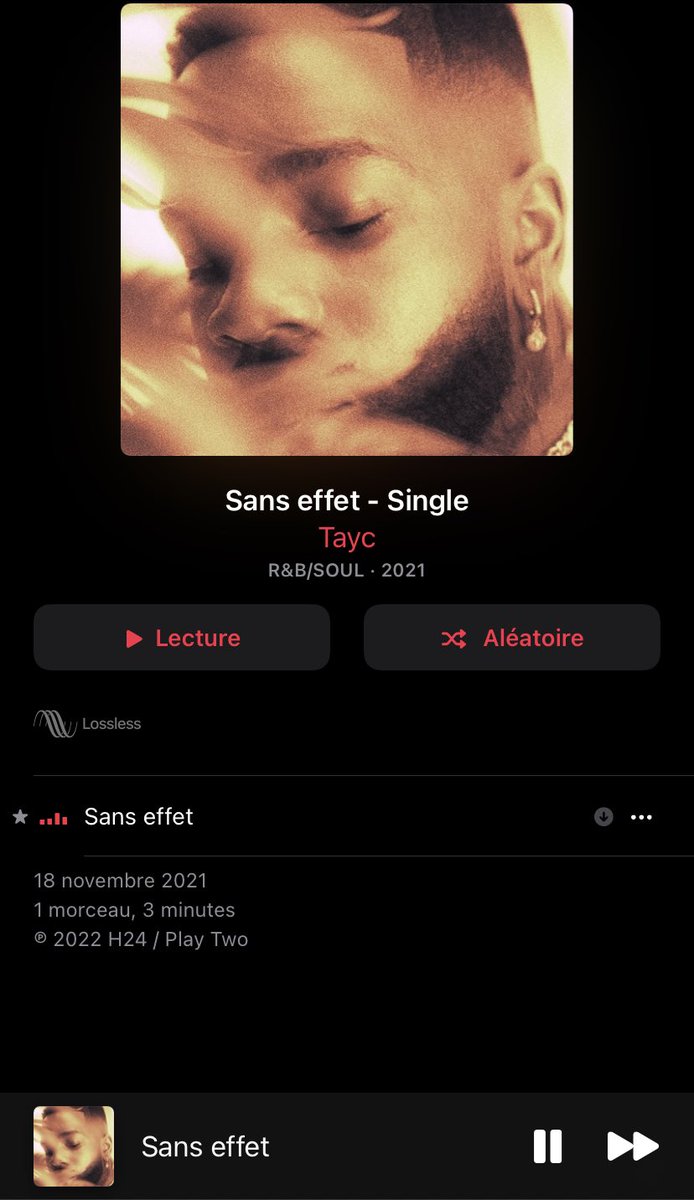 Factswebshow's tweet photo. Il a la formule. Et actuellement il ne rate rien. @TaycOfficiel https://t.co/bwWOIX0URD