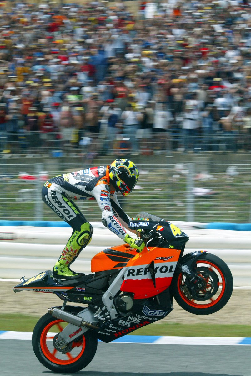 everythingmrace's tweet photo. An absolute classic / 📸 Box Repsol / #MotoGP https://t.co/ho8K4kHNCU
