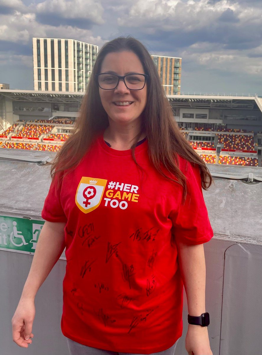 HerGameToo's tweet photo. ⭐️ COMPETITION TIME! ⭐️ 
We’ve teamed up with @BrentfordFC to give you the chance to win this fab #HerGameToo t-shirt signed by the whole squad!
To enter: 
🐝 Like &amp; RT 
🐝 Follow @HerGameToo &amp; @hgtbees  
🐝 Tag a mate in the comments
Entries close 14 May
Good luck! #BrentfordFC https://t.co/yPsnq27oU2