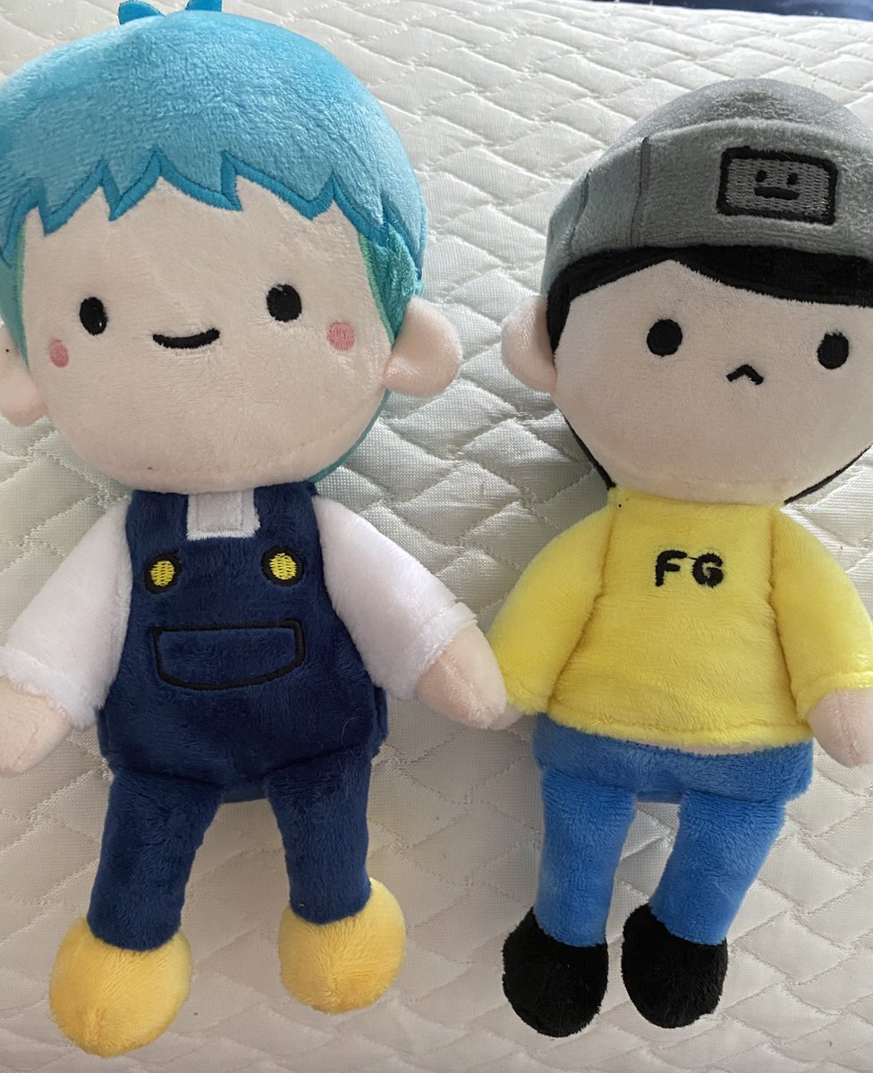 foxbearandme's tweet photo. #btsmail thanks to @Marianne_Draws is absolutely adorable ๐ฅฐ a gift for my oldest on her birthday. Now we need JHope to complete the Rapline ๐ #bts #BTSSUGA #BTSRM #BTS_twt https://t.co/vd0xegl0aX