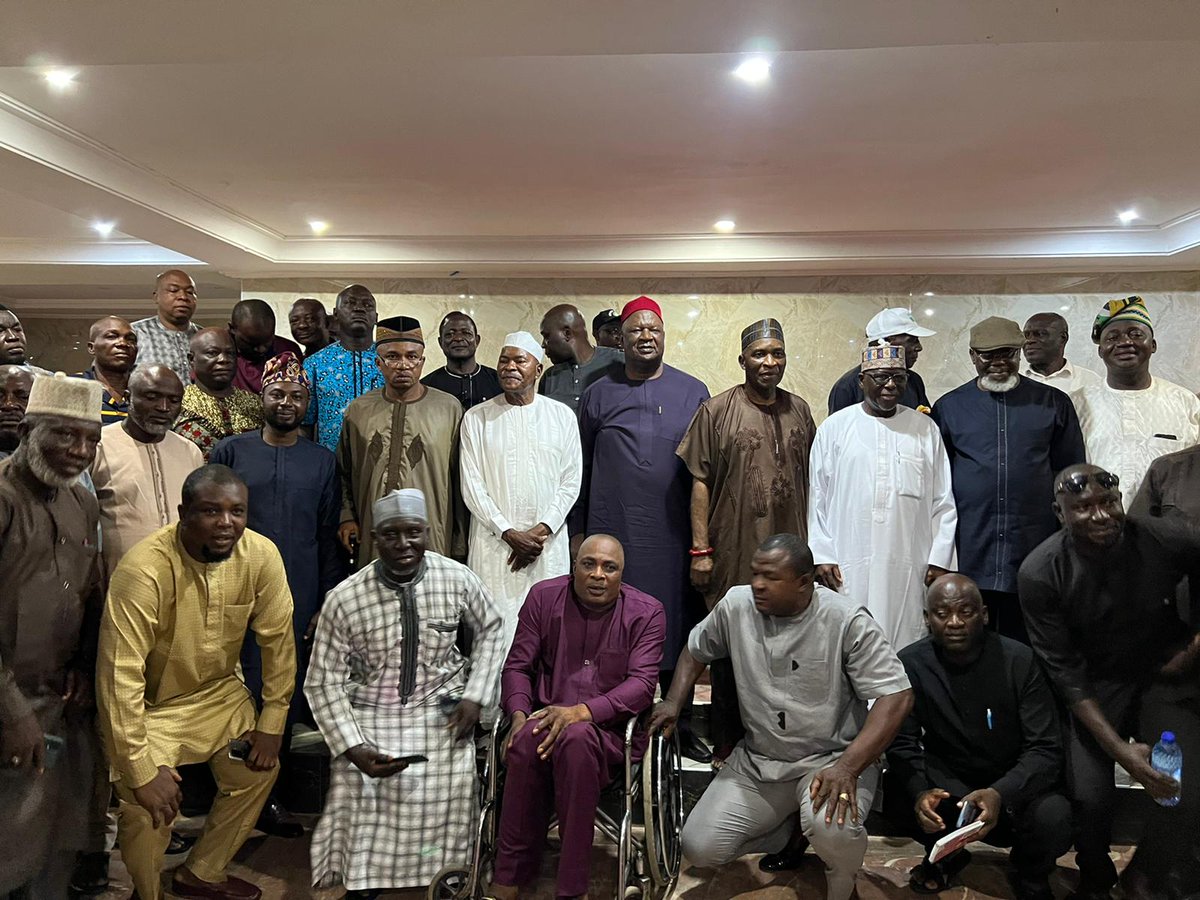 Disney_bea's tweet photo. Last night Pius Anyim met with the PDP delegates from Kogi state as he sought their support on my mission to build a #GreaterNigeria 

It was a brilliant session as they were engaged in dialogue on the importance of the right leadership. https://t.co/IrPxuTXZGh
