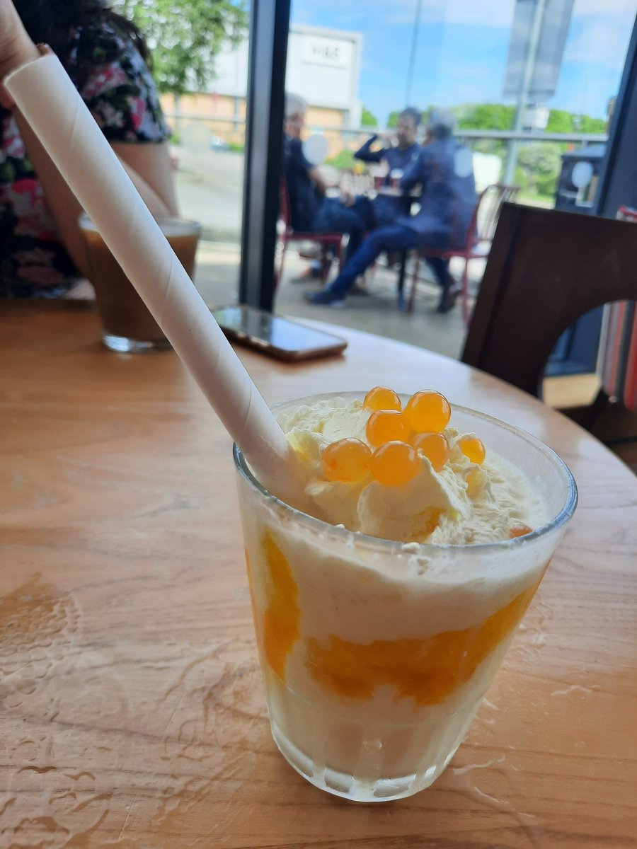 bolton_jinks's tweet photo. Don't know about you, but I'm becoming a big fan of these #bubbledrinks. Love the sensation you get from bursting the pearls - it's like popping balloons in your mouth! Can highly recommend the Tropical Mango Bubble Frappé from @CostaCoffee, which I hope is here to stay! 🌞🎈💖 https://t.co/vqiYc2ESnJ