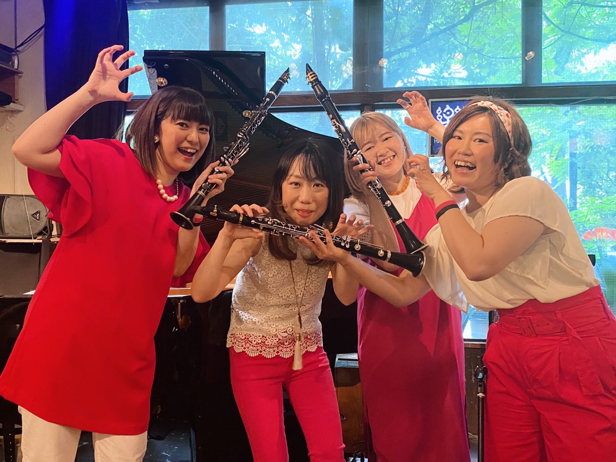 Micina_clarinet's tweet photo. 「CLASH＋」終演しましたー👏😆
3本だけの生音ステージと、まみさんの素敵すぎるピアノ共演を挟み、最後はCLASHらしいバキバキのオリジナル✨
今日はいろんな面をお見せできたかな⁉️🙌
すごーく楽しかったです🥺🎵
ご来場ありがとうございました😊

見逃したあなたは、
配信で #CLASHしようぜ ❤🙋 https://t.co/XJZq7sgatH