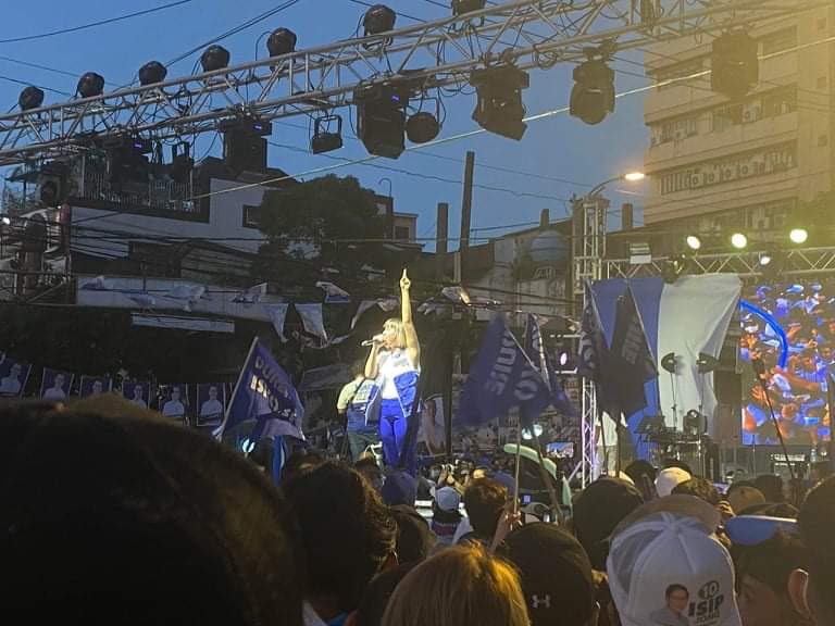 TomasinoWeb's tweet photo. Thomasian actress Mikee Quintos, appears at the Tondo stage in support of Domagoso. 

#TWeVote | @IanLaquiPatrick https://t.co/G7O9Je8EZl