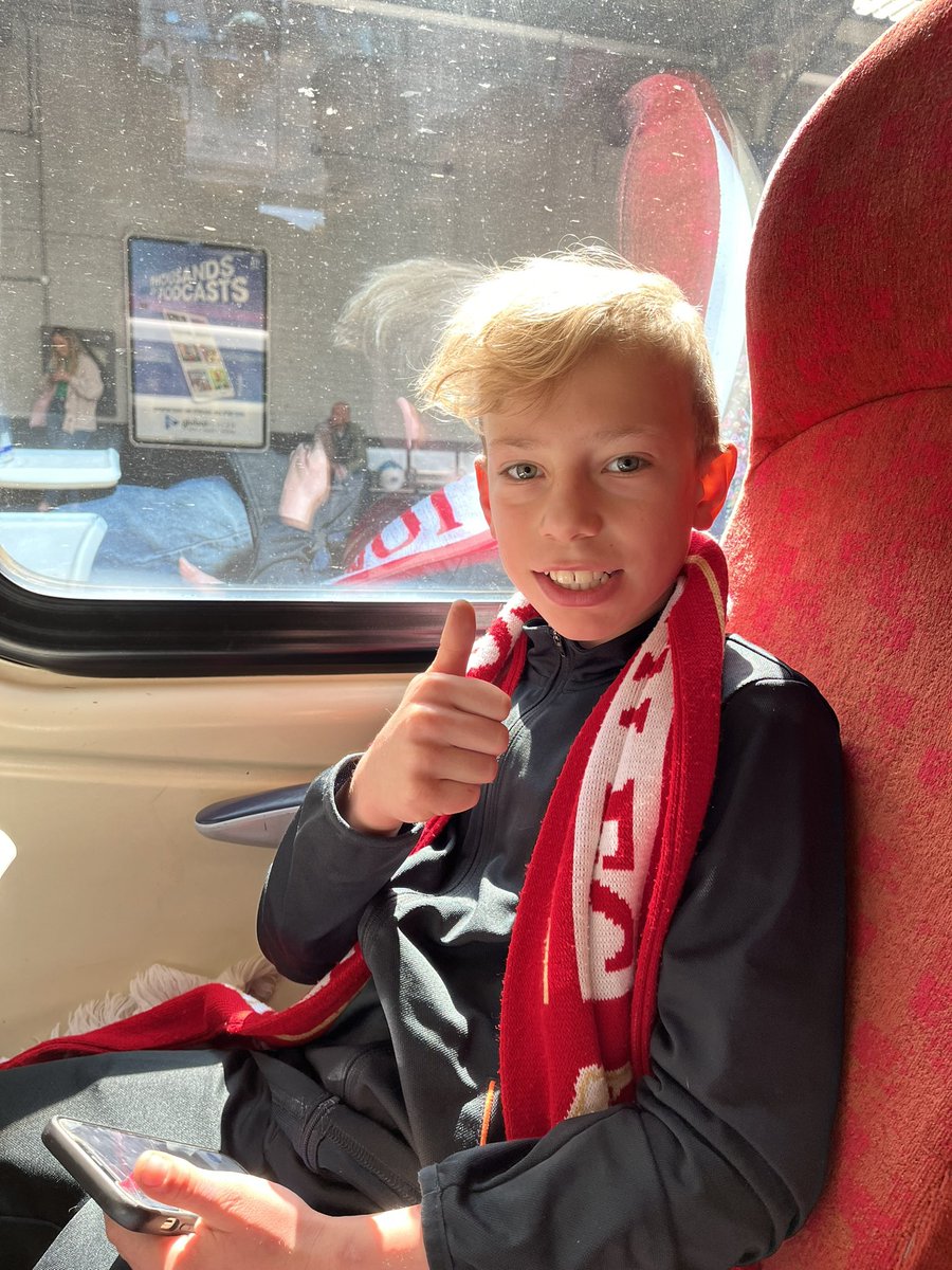 RobertEmbeary's tweet image. On way to Walsall @Official_STFC