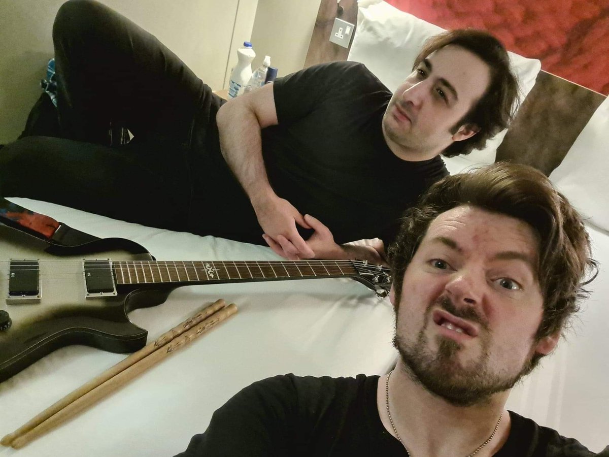 Official_Remake's tweet photo. Back on the road - and we’re now in Manchester ! 

Unfortunately, Edd couldn’t make it as he’s still ill, but the show must go on! So we’ll be doing a semi-acoustic style show instead!

Be sure to come by for some old favourites and to hear the ELEMENTS EP live. 👌 https://t.co/t0lfPW9NbN