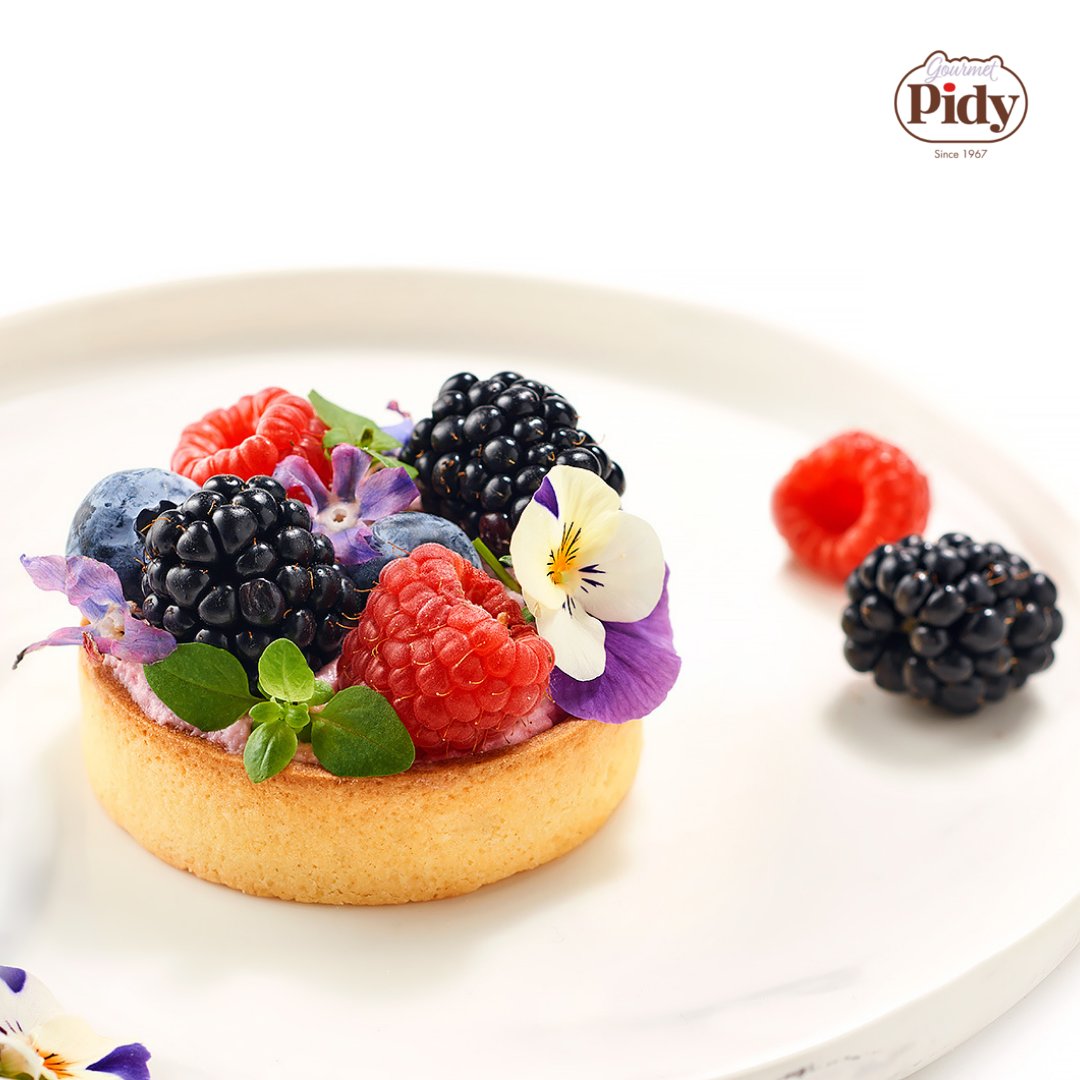 pidyuk's tweet photo. Doesn't this just look too good to eat? We understand that presentation is key, which is why we guarantee flawless bases, so you can spend more time creating beautiful fillings! #presentationiskey #toogoodtoeat https://t.co/Lnh07QB6wT