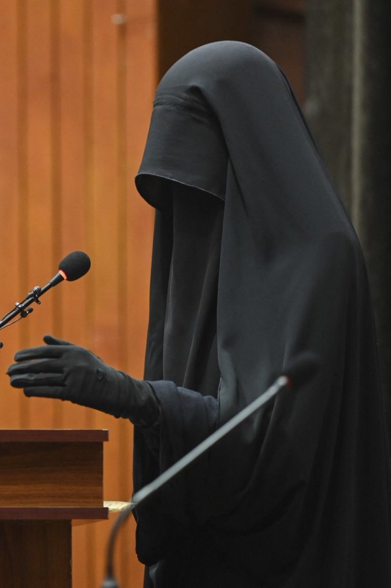 NilofarAyoubi's tweet photo. #Taliban Ministry of rights and virtue of Taliban Announce this 👇🏻 as a dress code for women while stepping out of home, those who disobey will face consequences they say!
If Immediate Action not taken Next will be prohibition of women Even stepping out of home. https://t.co/e5EJcCvgYN