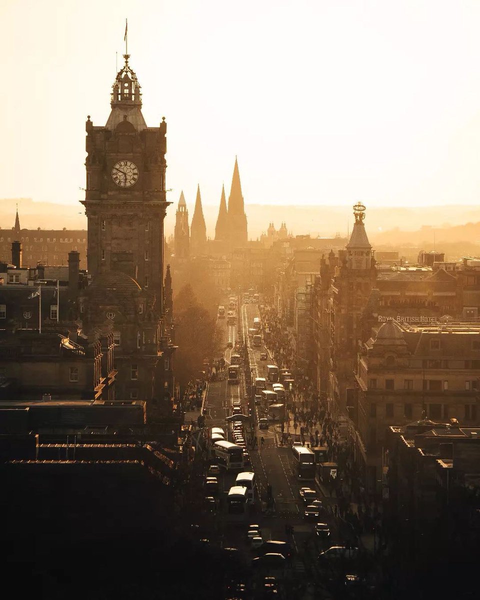 onriedo16's tweet photo. #Repost @edinburghclicks
Edinburgh by 📸 @guille.diazb 🥇🏆
#EdinburghClicks #edinburgh #edinburgh_snapshots #edinburghairport #edinburghbloggers #edinburghcastle #edinburghcity #edinburghclicks #edinburghfestival #edinburghfood #edinburghfoodie #edinburghhighlights https://t.co/TMUIAGSWG4