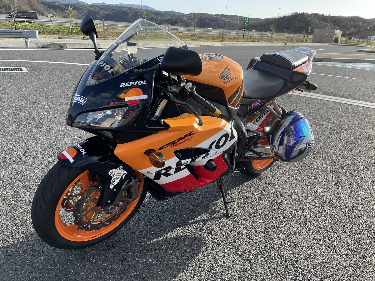 bike_k_2627's tweet photo. #5月7日はSC57の日 https://t.co/qCUdfK7ovo