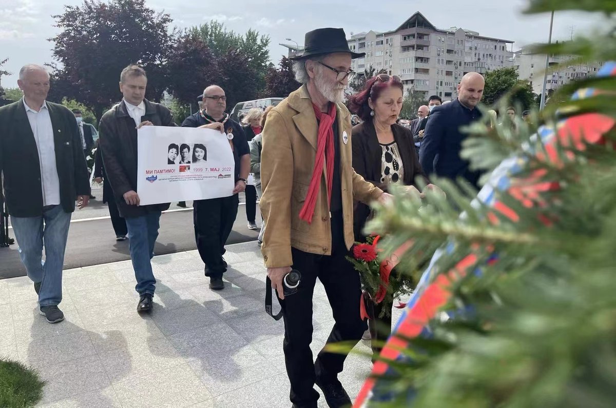 AmbChenBo's tweet photo. На данашњи дан пре 23 године, троје мојих пријатеља пролило је крв у Србији за правичност и правду. Хегемонистички злочини могу само да ојачају вољу кинеског и српског народа да бране своје државне интересе и национално достојанство и заштите заједничку безбедност човечанства. https://t.co/7iwtAD0JCh