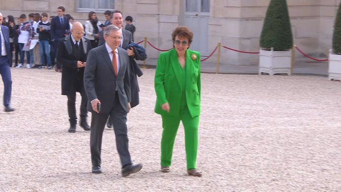 SidneyAzoulay's tweet image. Quand tu t'échappes de ton feu de circulation...
#RoselyneBachelot