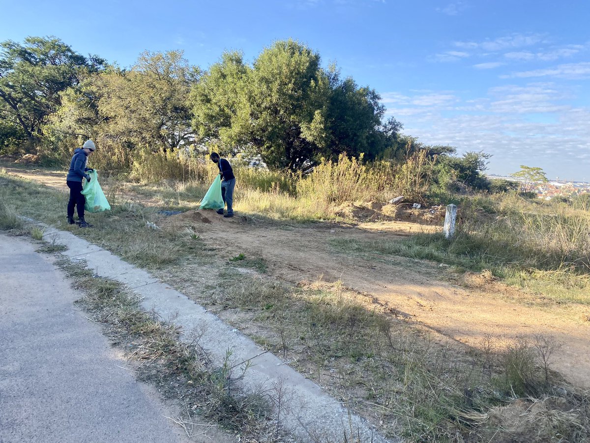 henriettefroh's tweet photo. With #ActionSA #Centurion #youth leader, Kago Modibedi and residents of #Ward64 cleaning along our new #CommunityRun path. One pile of rubbish at a time. @HermanMashaba @Action4SA @Rambohannes @yabohlale @ZenBeingZA @BonganiBaloyiBB https://t.co/ulgVTha455