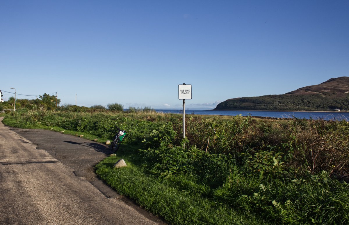 IslandsPass's tweet photo. 1/2 Passing Place of the week

This #PassingPlace is on the Isle of #Arran, on the single track road from #Lamlash up towards Clauchlands Point.

#PassingPlaceOfTheWeek #SomethingForTheWeekend #ScottishIslandsPassport #LoveIslands #ScottishIslands #YS2022 #AskAnIslander #Island https://t.co/bODQ36WNBr