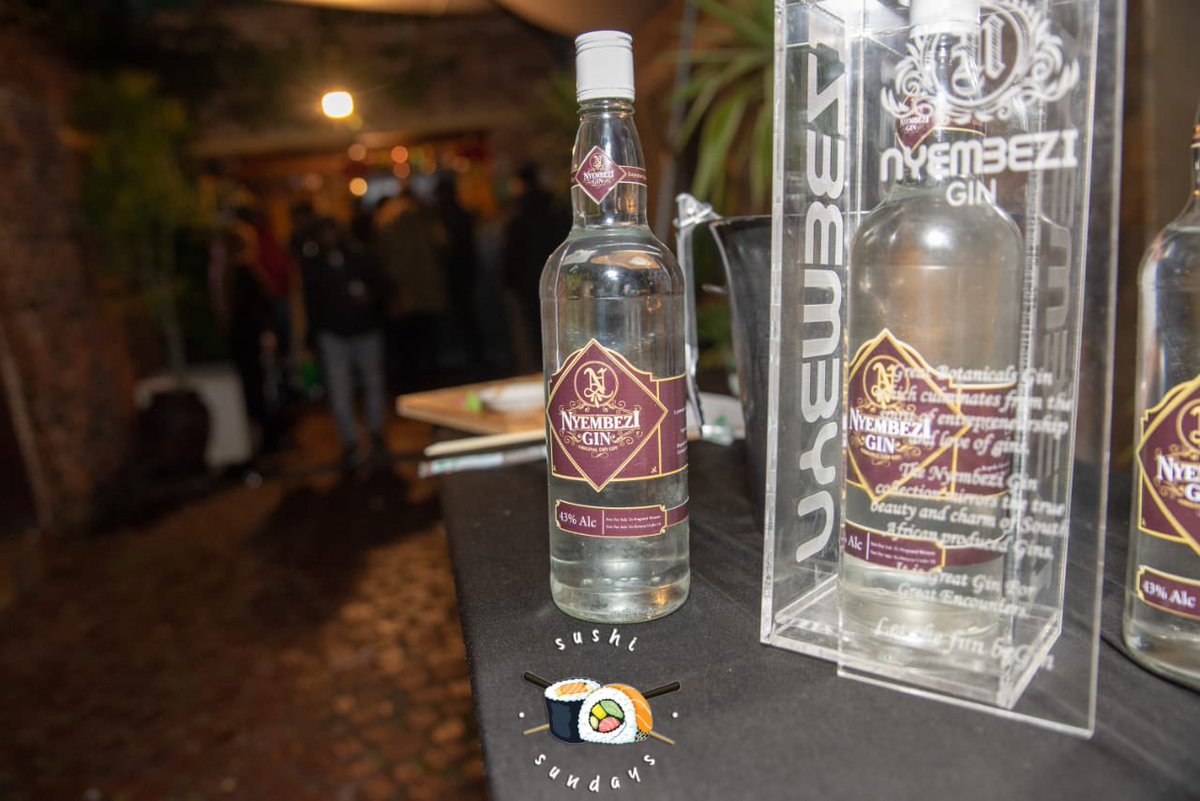 But don't worry! If you want to be traditional, there's still time. It's the perfect time to drink a Dry Gin.

#DJSBU