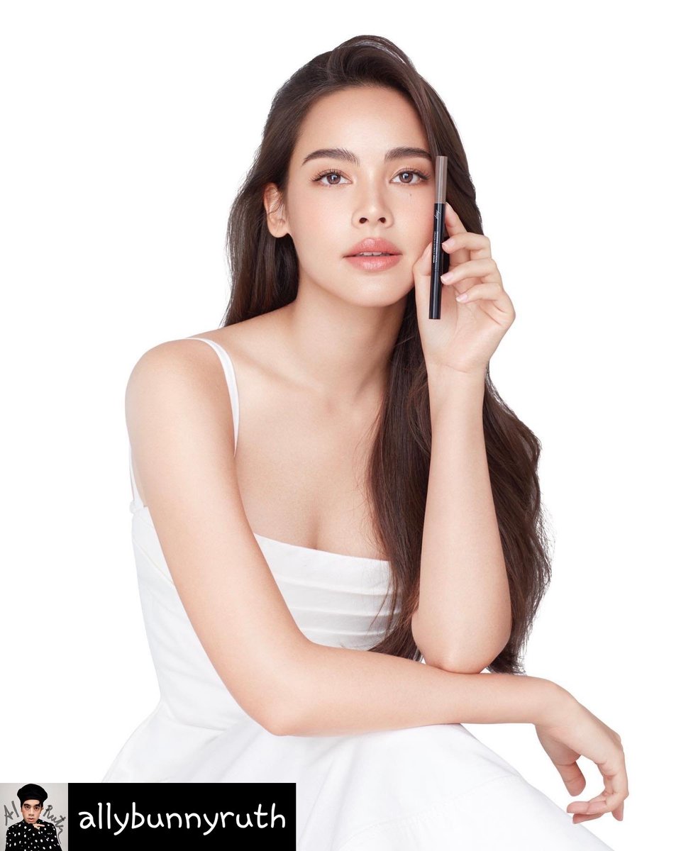 kan_siri1794's tweet photo. สวยมากกกกก❤
.
Cr allybunnyruth Me for #urassayas x #Thefaceshopthailand makeup by #andisoon hair by #seikostyle photo by #benedict_studio style by #allybunnyruth #alruthgallery #urassayas #yaya #nadechyaya #ญาญ่าคิ้วท์คิ้ว #ญาญ่า #ณเดชน์ญาญ่า https://t.co/XDzgs9R4rM