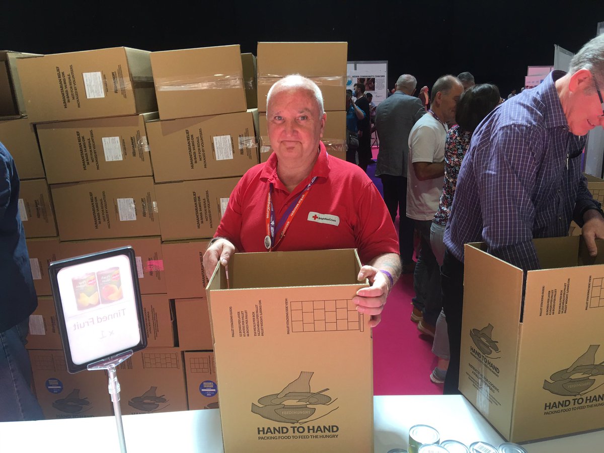 steve1234hot's tweet photo. Doing my bit to help with packing food to be distributed buy this charity https://t.co/ioMfXCbSJC
