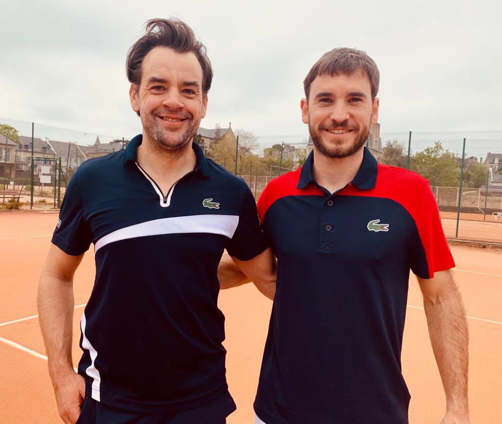 Partie de plaisir à St-Lunaire avec mon petit pote <a href="/QGueydan/">quentin gueydan</a>, à nouveau sur les courts après quelques soins… Et pourquoi pas un retour à son meilleur classement (-15) ? Et pourquoi pas plus encore ? #tennis #saintlunaire #bretagne