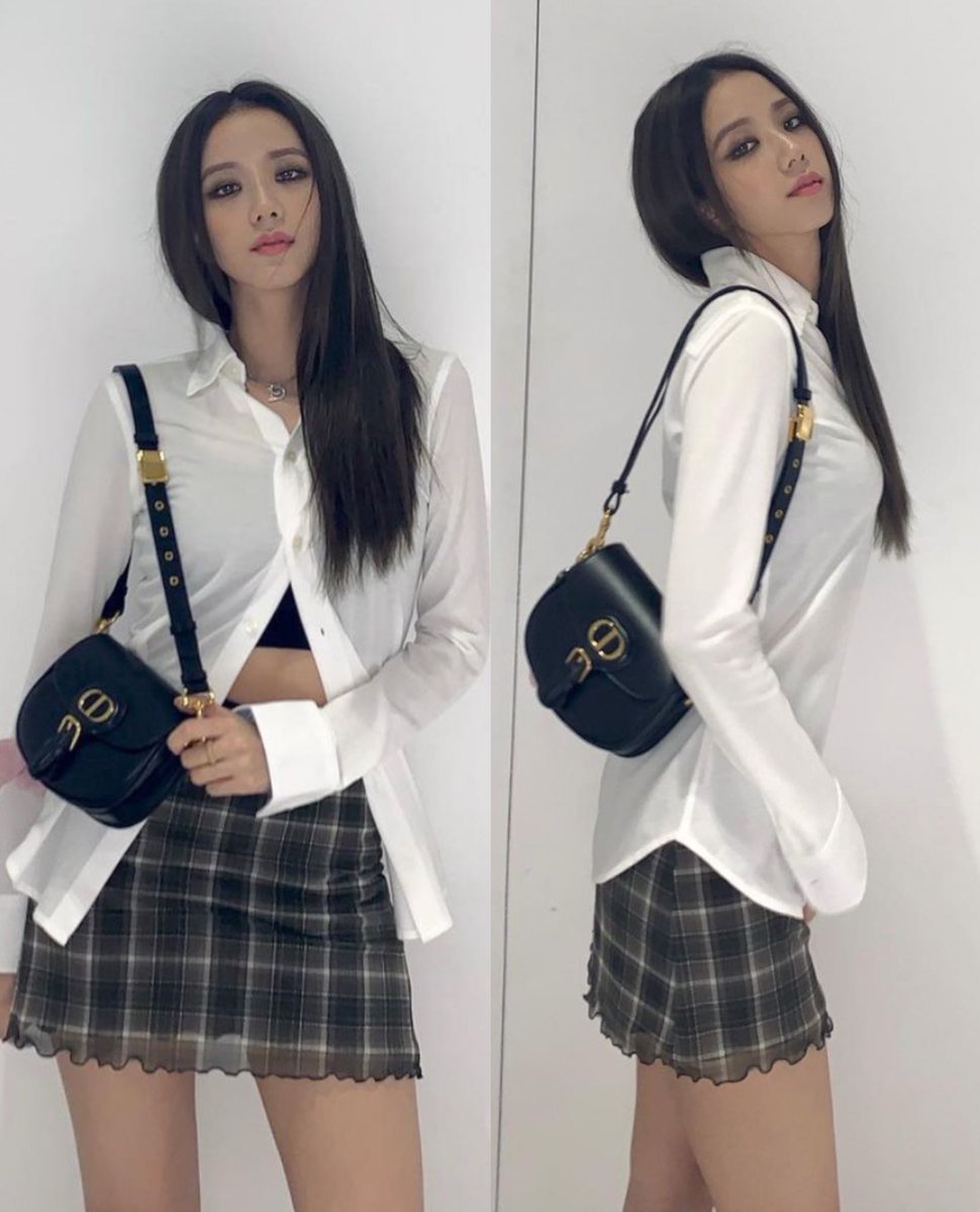 EGRLJICHU's tweet photo. this pic of kim jisoo https://t.co/HuWAycPWX1
