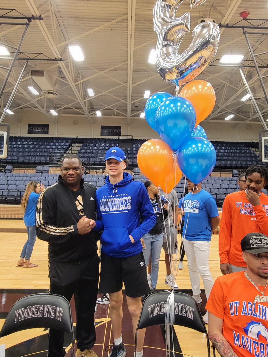 TeamNation3stp's tweet photo. @Ch3ndalll @TeamNation3stp @TviewBasketball @GASOBlue @GASOMass @Ani_Umana @SJBasketball14 @UTAMavsMBB yall got a REAL KILLERRRRRRRRRRRR! #PROVEUSRIGHT #WETRUSTOUREYES #3REAL https://t.co/WWs9eoEUW6