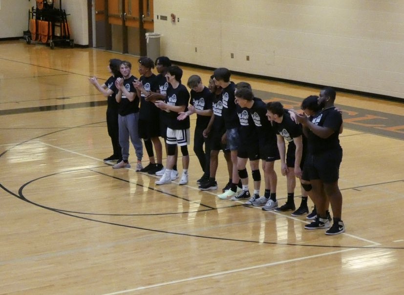 BHStigersVB's tweet photo. Congrats to the Seniors for sweeping both the Juniors and Teachers at Tuff Puff! https://t.co/9yhmJY1avY
