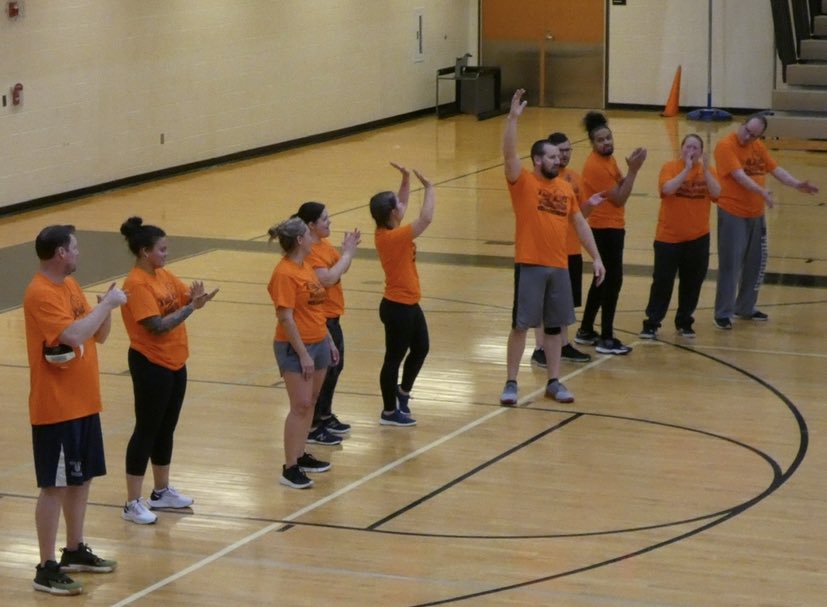 BHStigersVB's tweet photo. Congrats to the Seniors for sweeping both the Juniors and Teachers at Tuff Puff! https://t.co/9yhmJY1avY