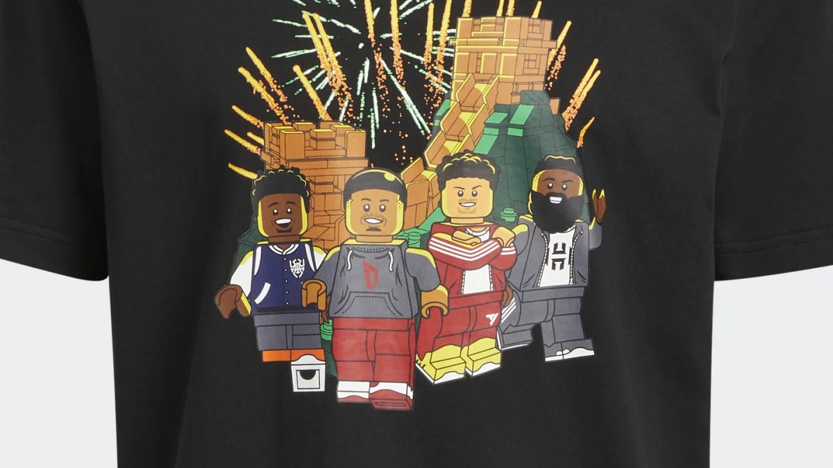 BrickFanatics's tweet photo. A new collection of LEGO Adidas clothing featuring NBA has been revealing, taking the minifigures on a world tour in four distinct designs.
https://t.co/QNlCYrFtwX
#LEGO #LEGOAdidas #Adidas #NBA https://t.co/nawFfvt7n0
