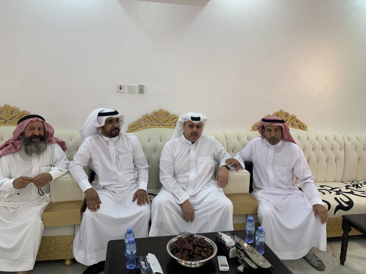 ruwalah's tweet photo. 🔴 مباشر
الامير فهد بن نواف الشعلان في ضيافة منصور بن سنيد الرويلي https://t.co/M2w9JWDvLq