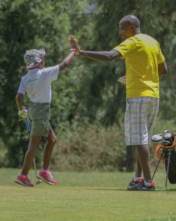 CulturedTimes's tweet photo. Nothing beats the love and support of a parent to a child's craft. It drives the passion to vision. #SafaricomGolfTour 
✍🏾CULTURED TIMES https://t.co/mDCxSrtnaL